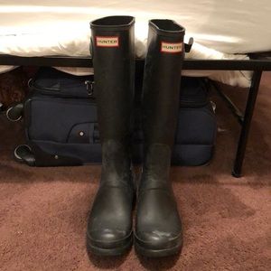 Black hunter rain boots